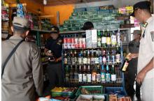 Operasi Gurita Karimun Sita 72.939 Batang Rokok Ilegal dan Minuman Alkohol