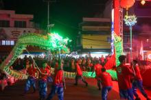 Pawai Lampion 2000 Orang Meriahkan Festival Mooncake di Tanjungpinang