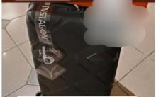 Koper Berisi Kue Bulan dan Dendeng Senilai Rp 7 Juta Dicuri di Batam, Aksi Pelaku Terekam CCTV