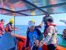 Kapal Kargo KM Selat Meranti Tenggelam di Anambas, Polairud dan Basarnas Berjibaku Lakukan Evakuasi