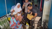 Polsek Balai Karimun Gelar Jumat Berkah, Bagikan Sembako untuk Warga Kurang Mampu