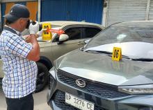 9 Mobil Mewah Rusak Dihajar Batu Saat Bentrok ADOB dan Komando di Batam