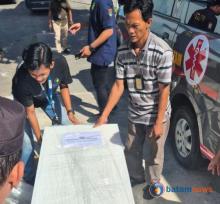 Tangis Haru Iringi Keberangkatan Delapan Jenazah Korban Ledakan Kapal PT ASL dari Bandara Hang Nadim