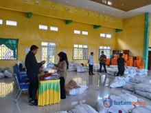 8.766 Seragam Sekolah Gratis Siap Dibagikan untuk Siswa SD di Karimun