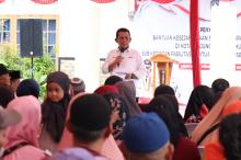 1.350 Paket Bansos Sembako Diserahkan Ansar Ahmad untuk Warga Tanjungpinang