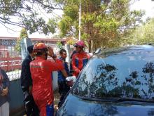 Balita Selamat dari Mobil Terkunci di Sekolah Kartini Batam, Damkar Bergerak Cepat