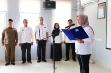 Lantik 17 Pejabat, Wabup Bintan: "Utamakan Pelayanan yang Santun dan Ramah"