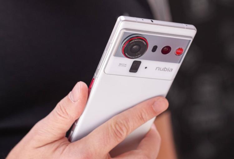 Nubia Z80 Ultra Review: Kamera 35mm Legacy dengan Baterai 7200mAh