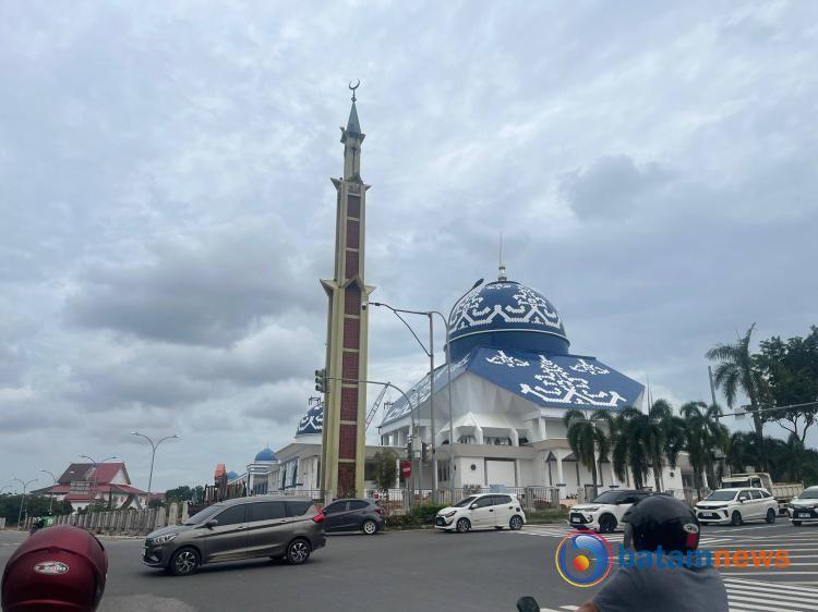 Nasib Menara Lama Masjid Agung Batam Belum Jelas, CKTR Lakukan Kajian Struktur