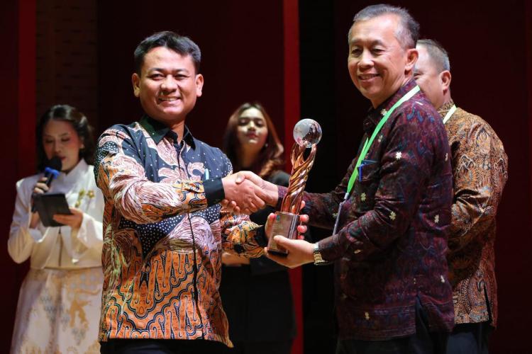 Beri Kemudahan Layanan Perizinan, BP Batam Raih Penghargaan Bhumandala Ariti