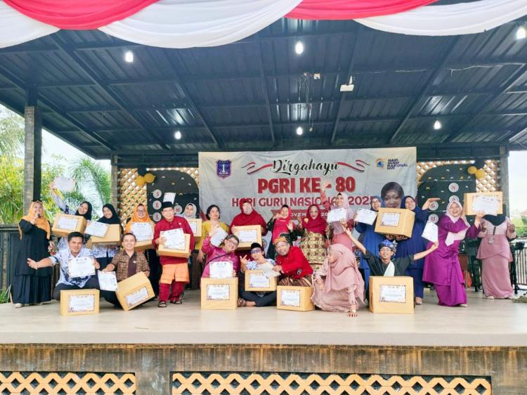 HGN ke-80 di SMKN 1 Tanjungpinang Meriah, dari Panggung Kreativitas hingga Siswa Beri Nominasi Guru Terbaik
