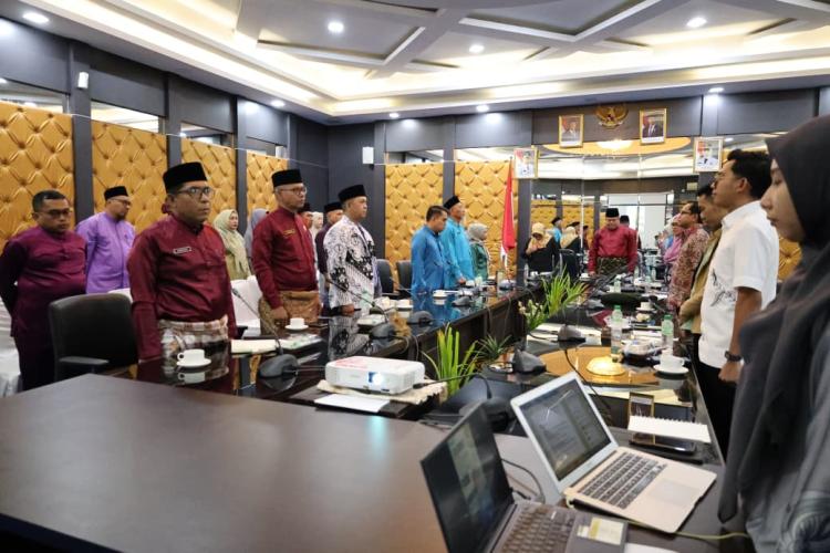 Pemerintah Bintan Evaluasi Program Seragam & Transportasi Gratis, Libatkan Akademisi UMRAH