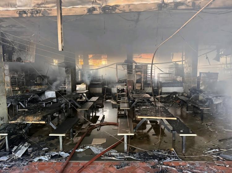 Kebakaran Kafe di Telok Blangah Heights, 80 Warga Dievakuasi dan 1 Dibawa ke RS