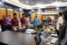 Pemerintah Bintan Evaluasi Program Seragam & Transportasi Gratis, Libatkan Akademisi UMRAH