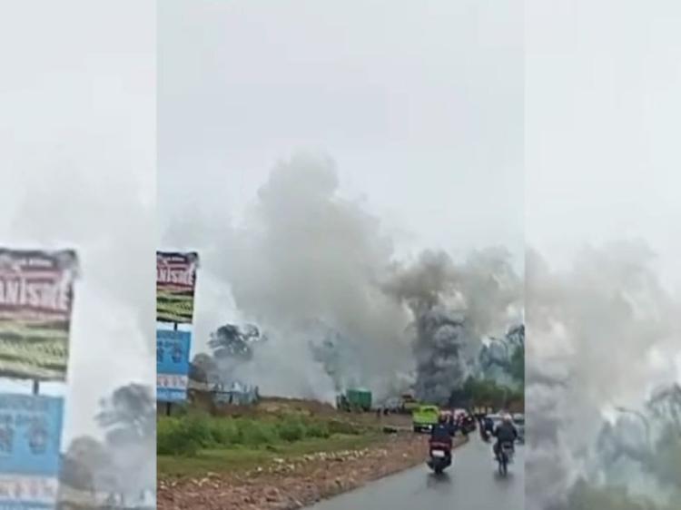 Breaking News: Mobil Ludes Terbakar di Jalan Southlink, Sekupang