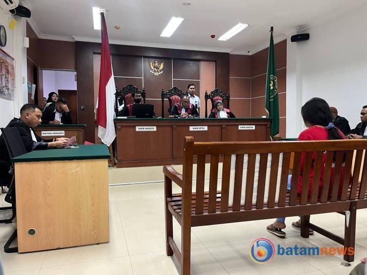 Penganiayaan Sadis ART di Batam: JPU Tuntut Roslina 10 Tahun Penjara, Merliyati 7 Tahun
