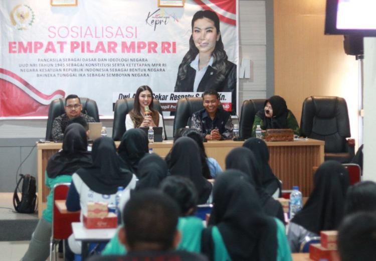 Siswa SMAN 8 Batam Diajak Jadikan Empat Pilar Sebagai Etika Bermedia Sosial