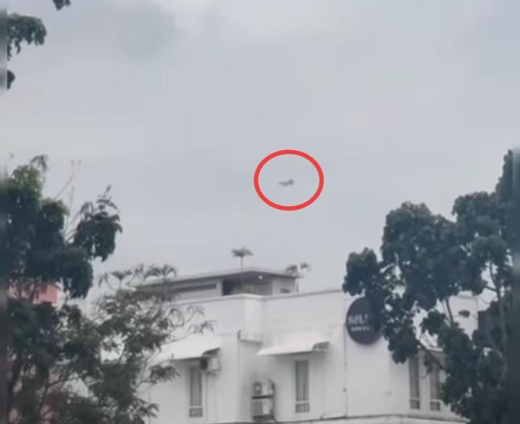 F-16 TNI AU Hiasi Langit Batam, Aksi Udara Sambut Hari Jadi Kota ke-196