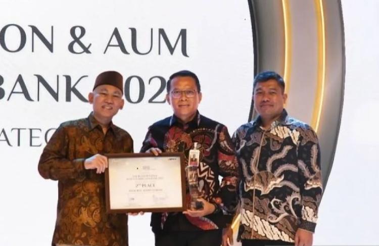 BRK Syariah Raih Dua Penghargaan di Hajj Banking Award BPKH 2025