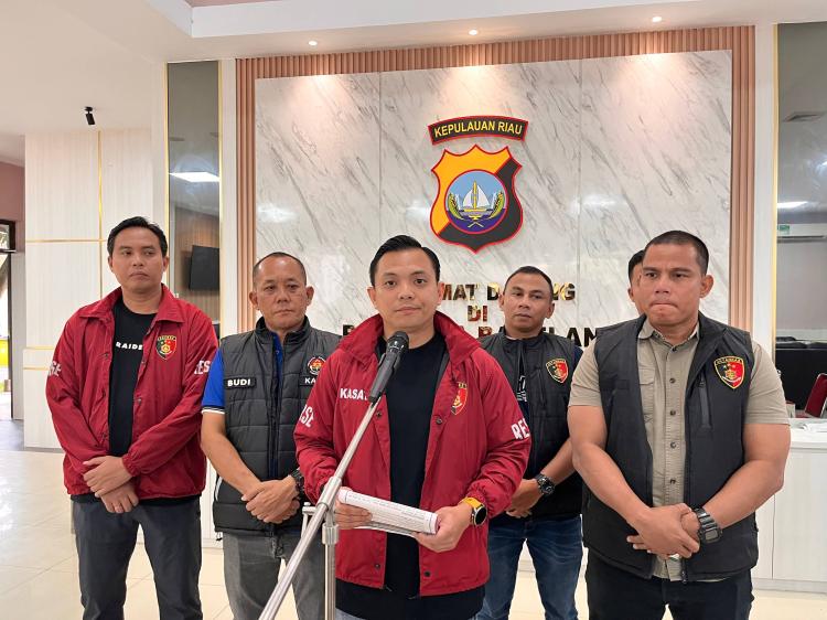 Parang 50 cm Digunakan Bacok Relawan MBG di Sagulung, Pelaku Diamankan Polisi