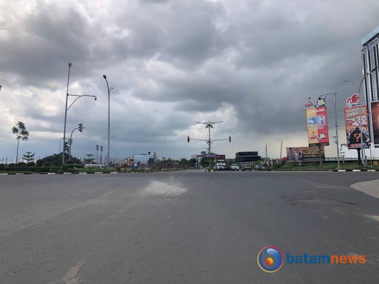 Cuaca Batam Berawan Sejak Pagi, Hujan Ringan Berpotensi Turun Menjelang Siang