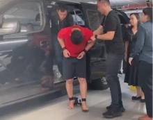 Suami Pembunuh Pegawai BPOM Batam di Kamar Hotel Capri Chinatown Singapura, Jalani Rekonstruksi di TKP