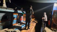 Kapal Pengangkut Kayu Ilegal Diamankan Bea Cukai Batam, Muatan 1.250 Balok