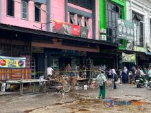 Korsleting Listrik! Mini Market Fatur Ludes Terbakar, Kerugian Capai Rp3 Miliar