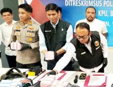 Afung, Si Pemilik Uang 7,795 Miliar, Izin Dollar Bawa Rupiah