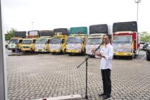 Amsakar Lepas 7 Truk Bantuan Sembako untuk Korban Bencana Sumatera Barat