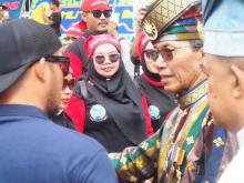 UMK Belum Jelas, Ratusan Buruh Hadang Wali Kota Batam Usai Upacara HJB ke-196