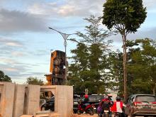 Insiden Crane Terjungkit di Batam, Operator Lompat Saat Angkat Beton Gorong-gorong