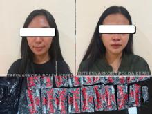 Dua Perempuan Diamankan, 78 Liquid Vape Bermuatan Narkoba Disita di Batam