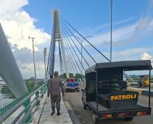 Patroli Gabungan Tertibkan Parkir di Jembatan Barelang Batam