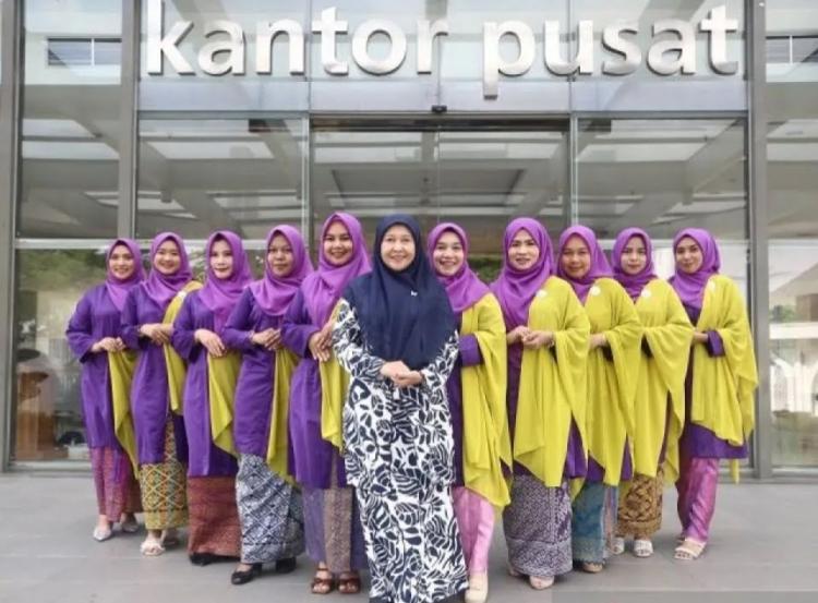 Ribuan Perempuan Berkebaya Labuh Pecahkan Rekor Dunia Tari Zapin di Pekanbaru