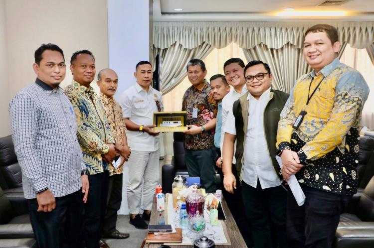 Batam Bagikan `Resep` Genjot PAD dan Wisata Berkelanjutan ke DPRD Siak
