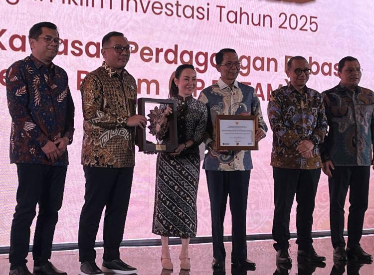 Cetak Rekor Investasi Rp69,3 Triliun, Pemko Batam Borong Dua Penghargaan Nasional di Batam Investment Gala 2026