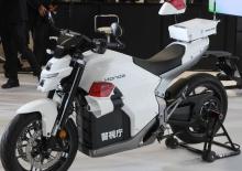 Honda WN7 Listrik Resmi Debut, Versi Polisi Jepang Pakai Warna Putih Baru