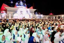 Masjid Agung Raja Hamidah Dipadati Jemaah, Amsakar Tekankan Spirit Bandar Dunia Madani