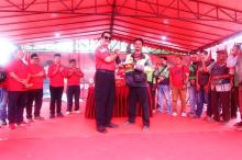 DPD PDIP Kepri Bagikan 600 Sembako pada HUT ke-53, Soerya: Harus Bersentuhan Langsung dengan Rakyat
