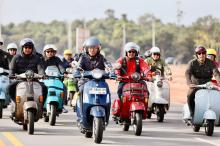 Deru Vespa Warna Jalanan Batam, Wali Kota Amsakar Ikut Konvoi March of the Mods 2026