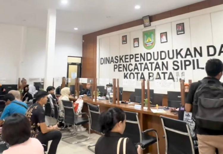 Setop Gunakan Calo, Kadisdukcapil Batam Pastikan Urus KTP Gratis