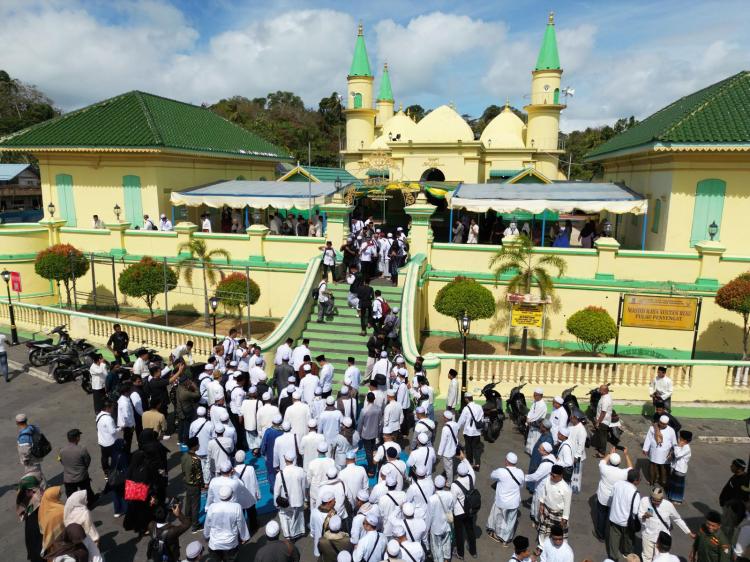 Jemaah dari Tiga Negara Hadiri Haul Syekh Syihabuddin di Pulau Penyengat