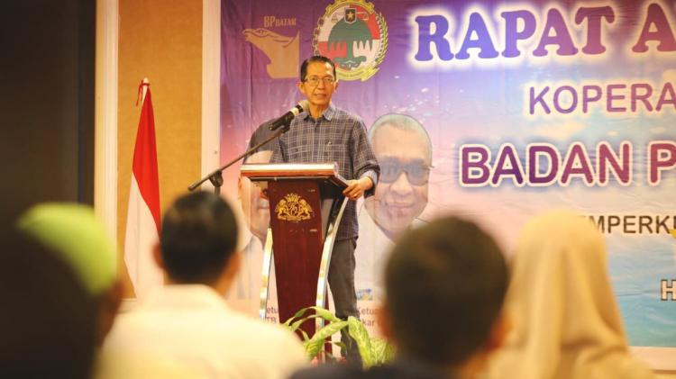 Kepala BP Batam Amsakar Achmad Buka Rapat Anggota Tahunan Koperasi Karyawan