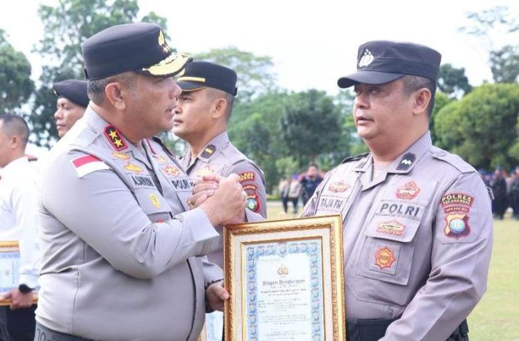 Hari Kesadaran Nasional, Kapolda Kepri Irjen Pol Asep Safrudin Beri Penghargaan Khusus untuk Polisi 