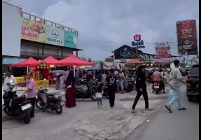 Kawasan Batu 9 Berubah Jadi Pasar Takjil Rakyat di Tanjungpinang, Warga Non-Muslim Ikut Berburu  