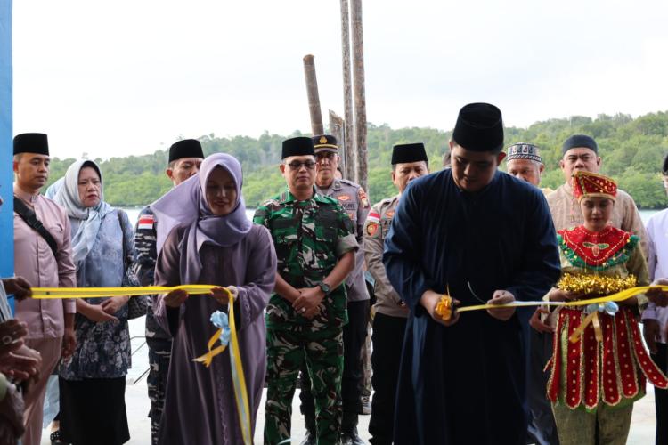 Penantian Bertahun-Tahun Terjawab, Bupati Roby Resmikan Dermaga 
