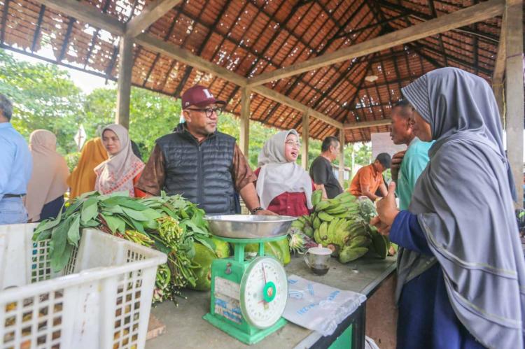 Isu Penggusuran Petani Gerai Pangan Hang Lekir Dibantah, Aktivitas Jual Beli Dipastikan Normal