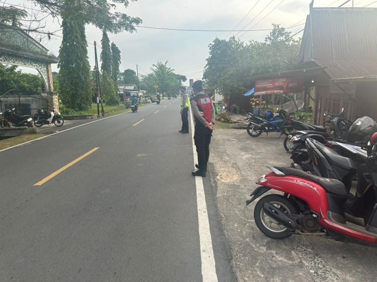 Satlantas Polres Lingga Amankan Pasar Tumpah Dabo Singkep, Arus Lalin Sore Hari Lebih Tertib