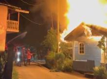 Si Jago Merah Mengamuk di Air Kubang Natuna, Rumah Nenek 70 Tahun Ludes Terbakar